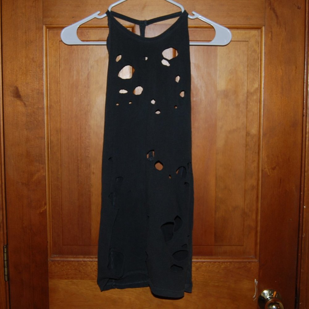 DISTRSSED GOTHIC TANK